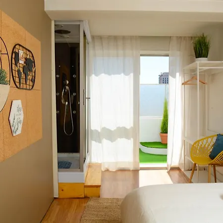 Travel & Live Alegria Oporto